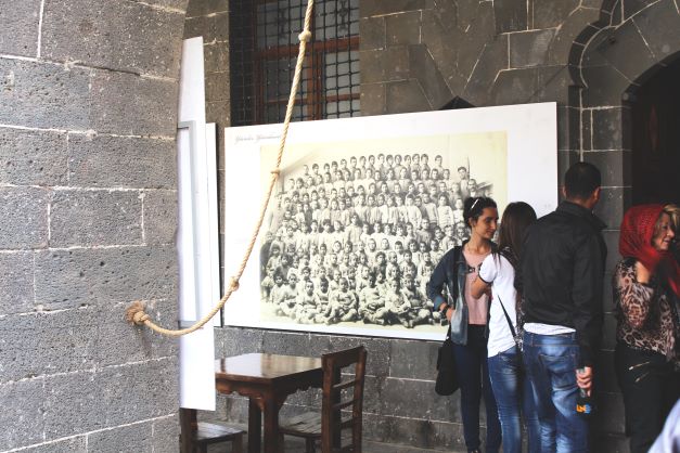 BEARING WITNESS TO THE LOST HISTORY OF AN ARMENIAN FAMILY - Fotoğraflar